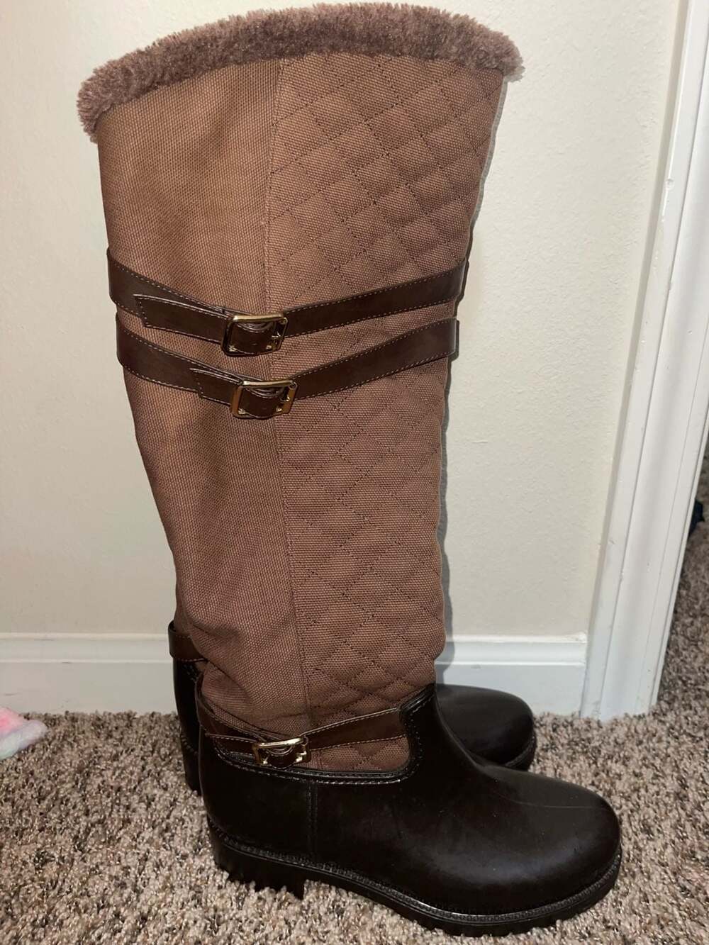 Quilted Buckle Rain Boots Size 9 Brown